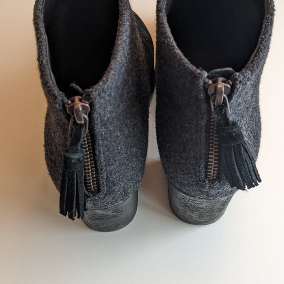 Toms boots / booties - size 9 - Picture 2 of 5